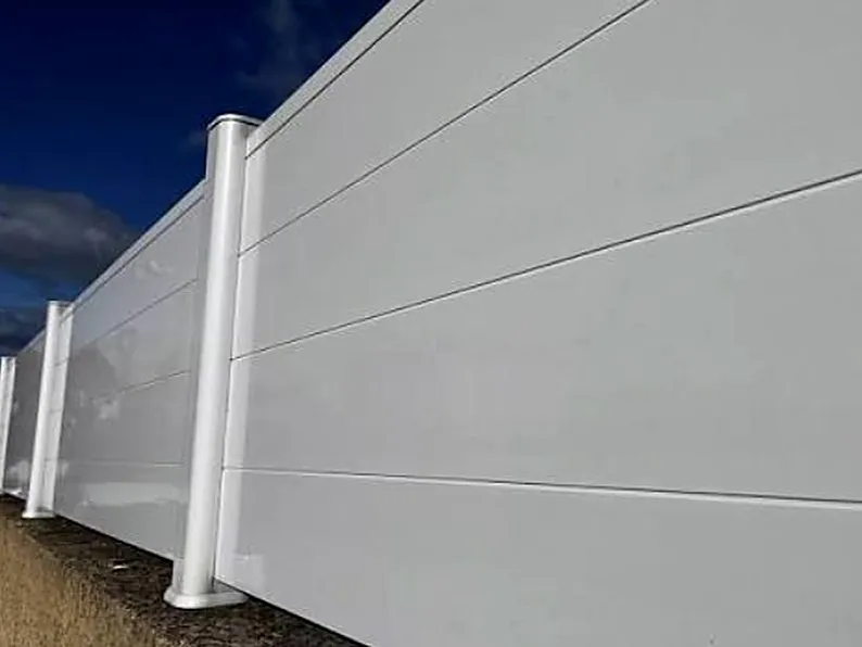 Cloture pvc pleine blanche